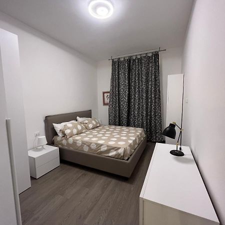 Elena'S Apartment Milan Bagian luar foto